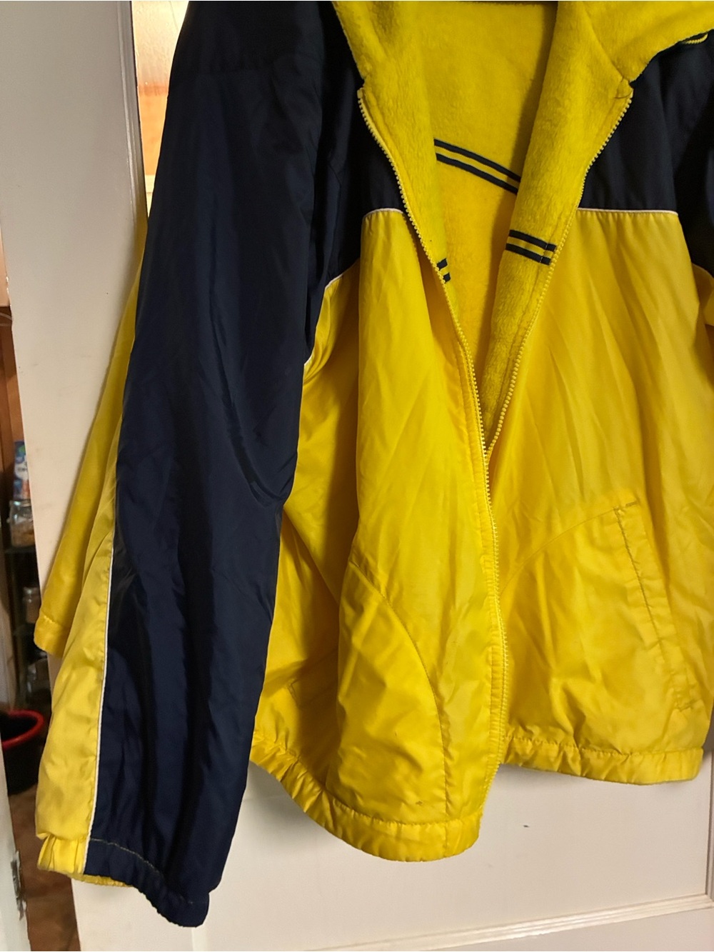 Windbreaker - Picture 4 of 13